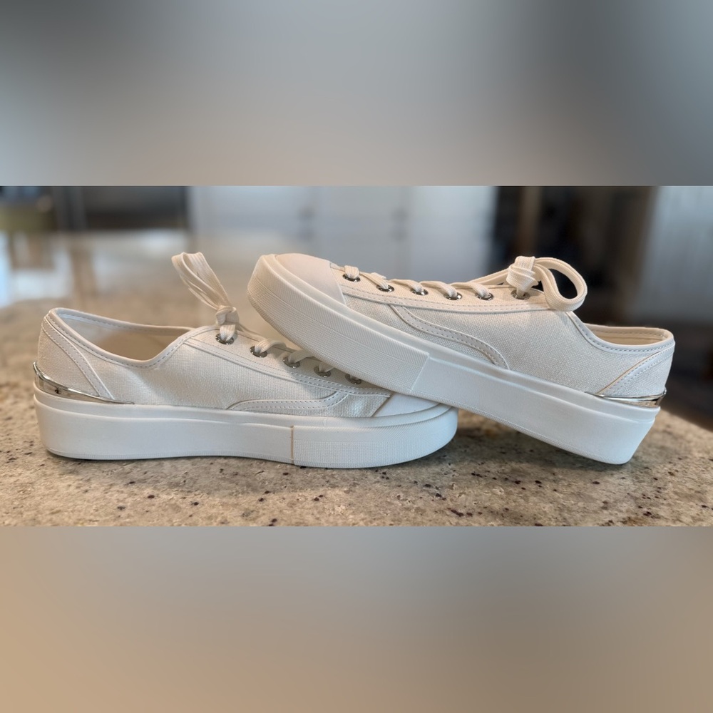 Michael Kors Jude Lace Up Sneaker "New" - Picture 5 of 9